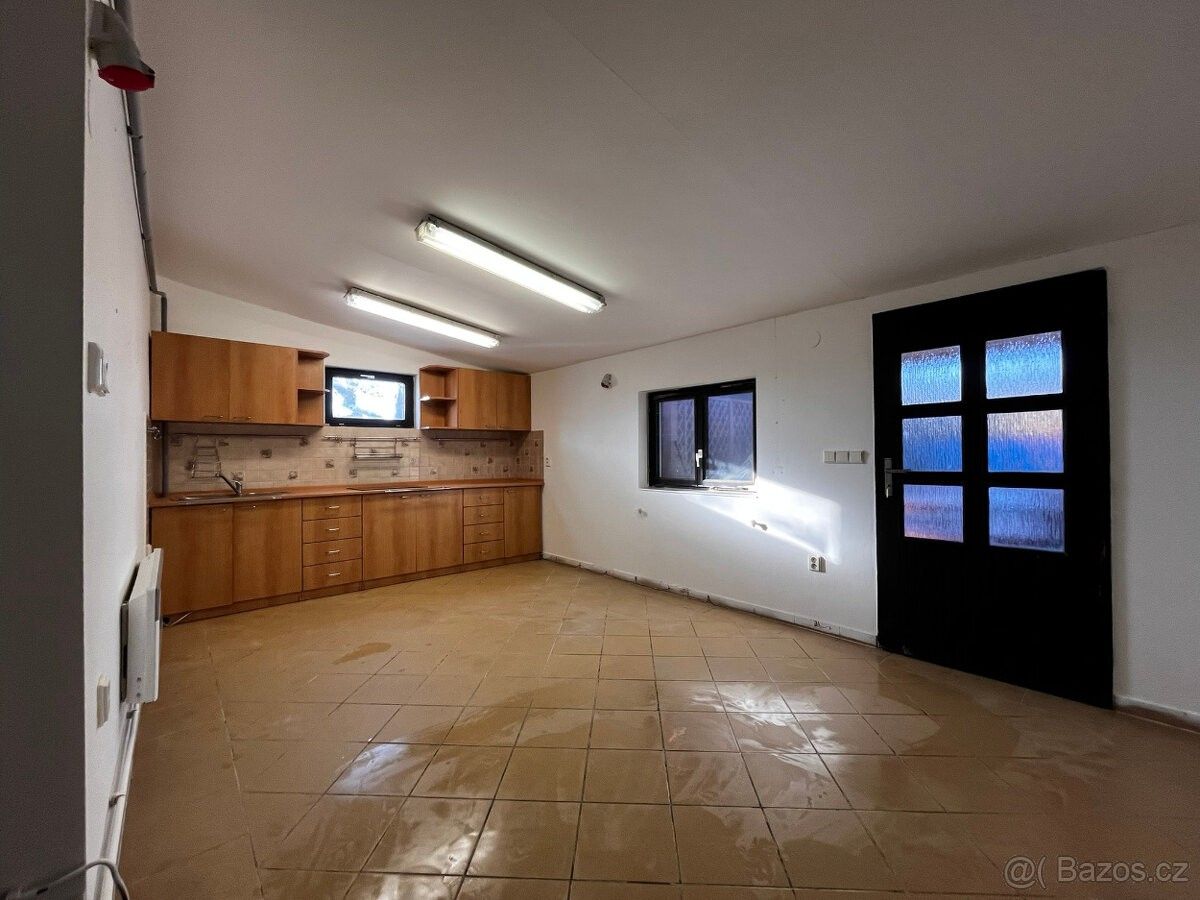 Sklady, Bohuňovice, 783 14