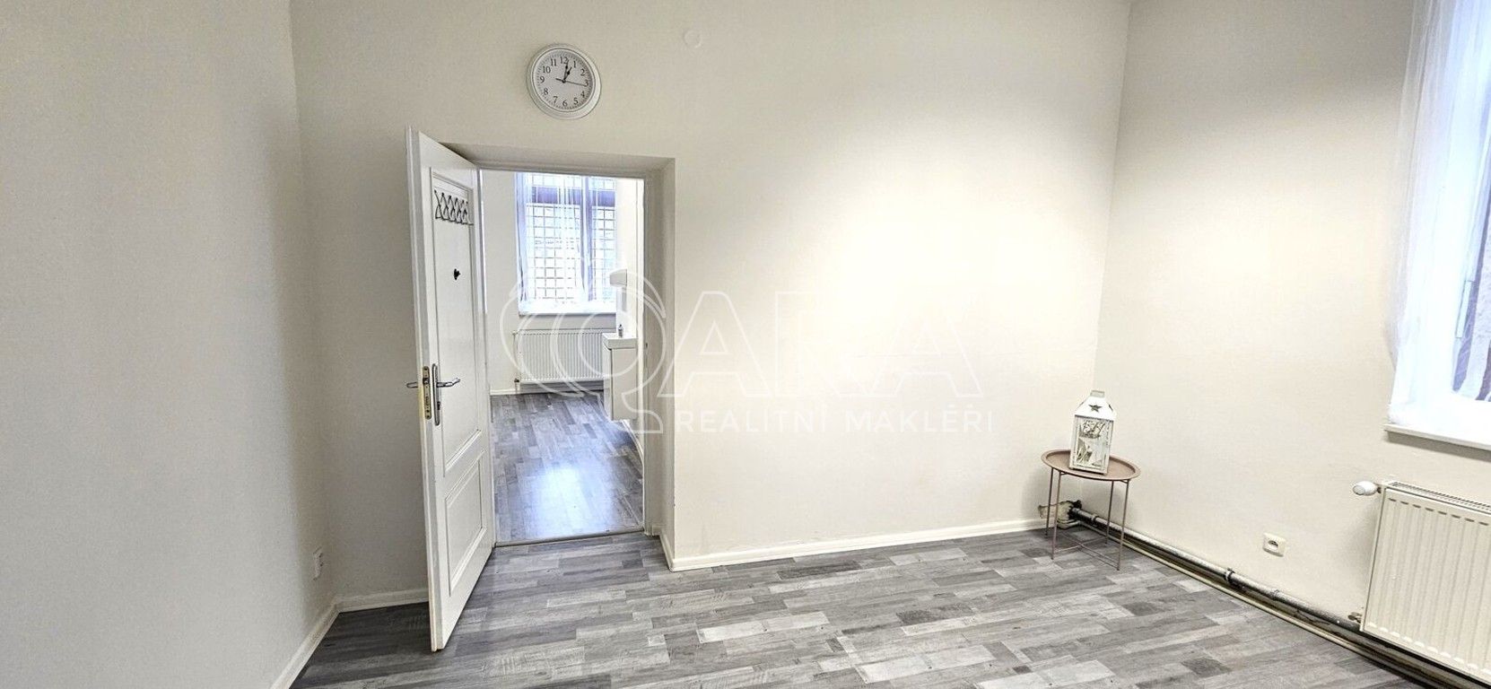 Pronájem obchodní prostory - Plzeňská 91, Králův Dvůr, 18 m²