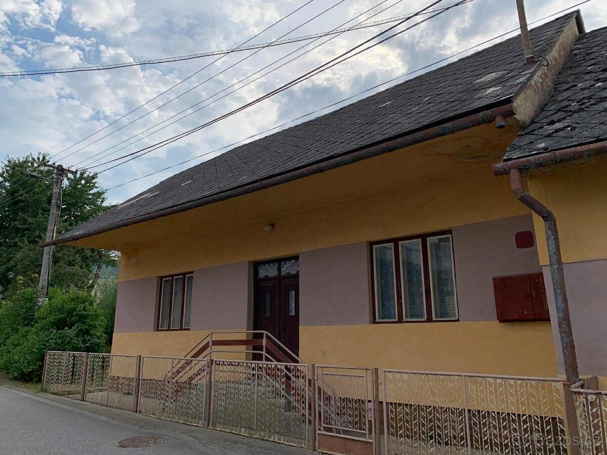 Prodej dům - Slovensko, 987 65