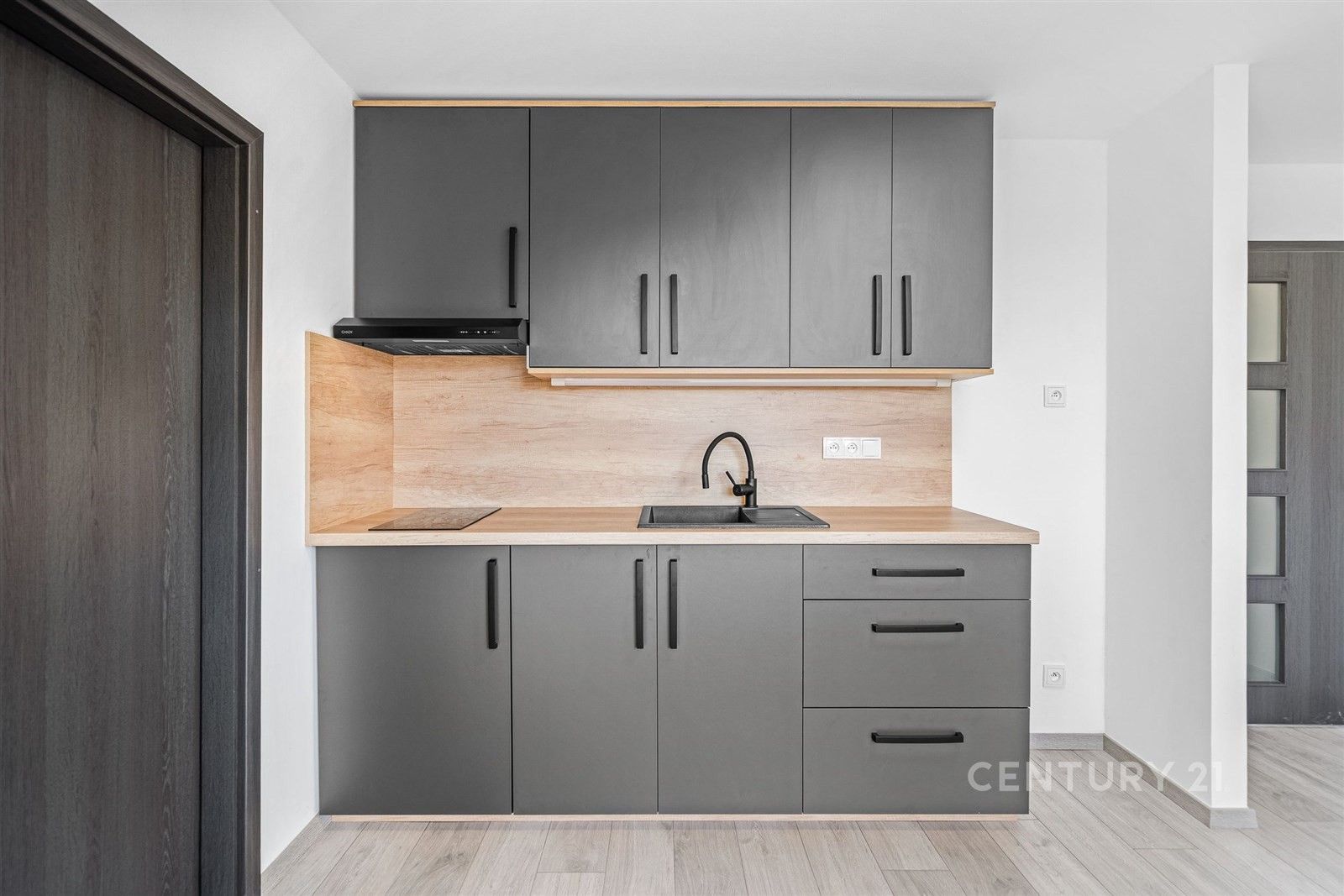 2+kk, Rokycanská, Plzeň, 37 m² - 2