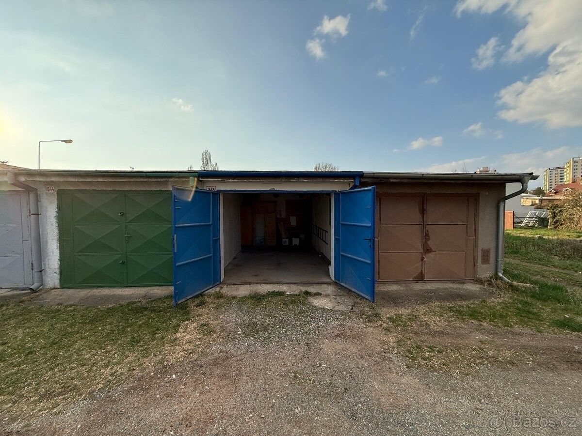 Pronájem garáž - Hodonín, 695 01