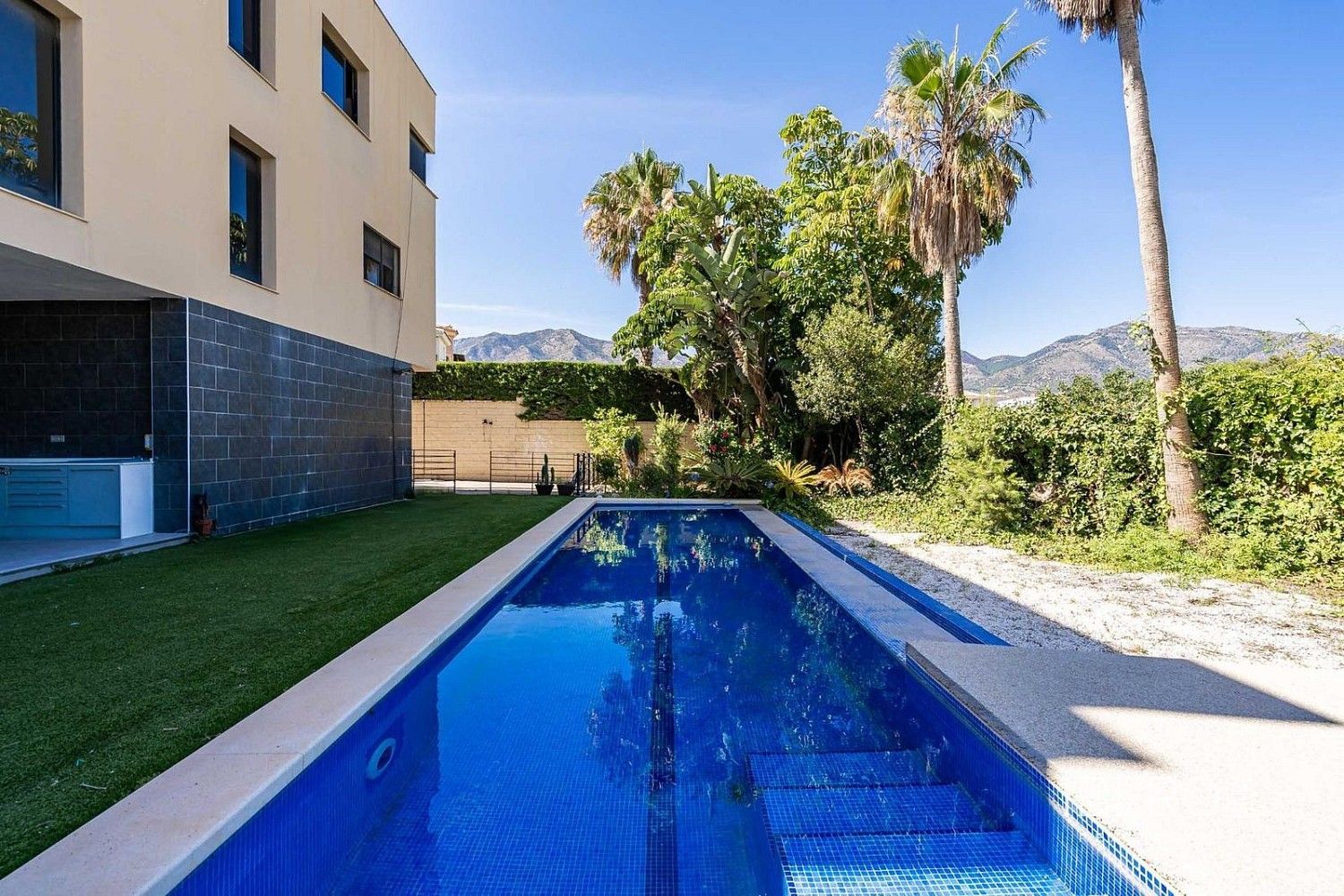 Prodej rodinný dům - Mijas Costa, ES, 443 m² - 2