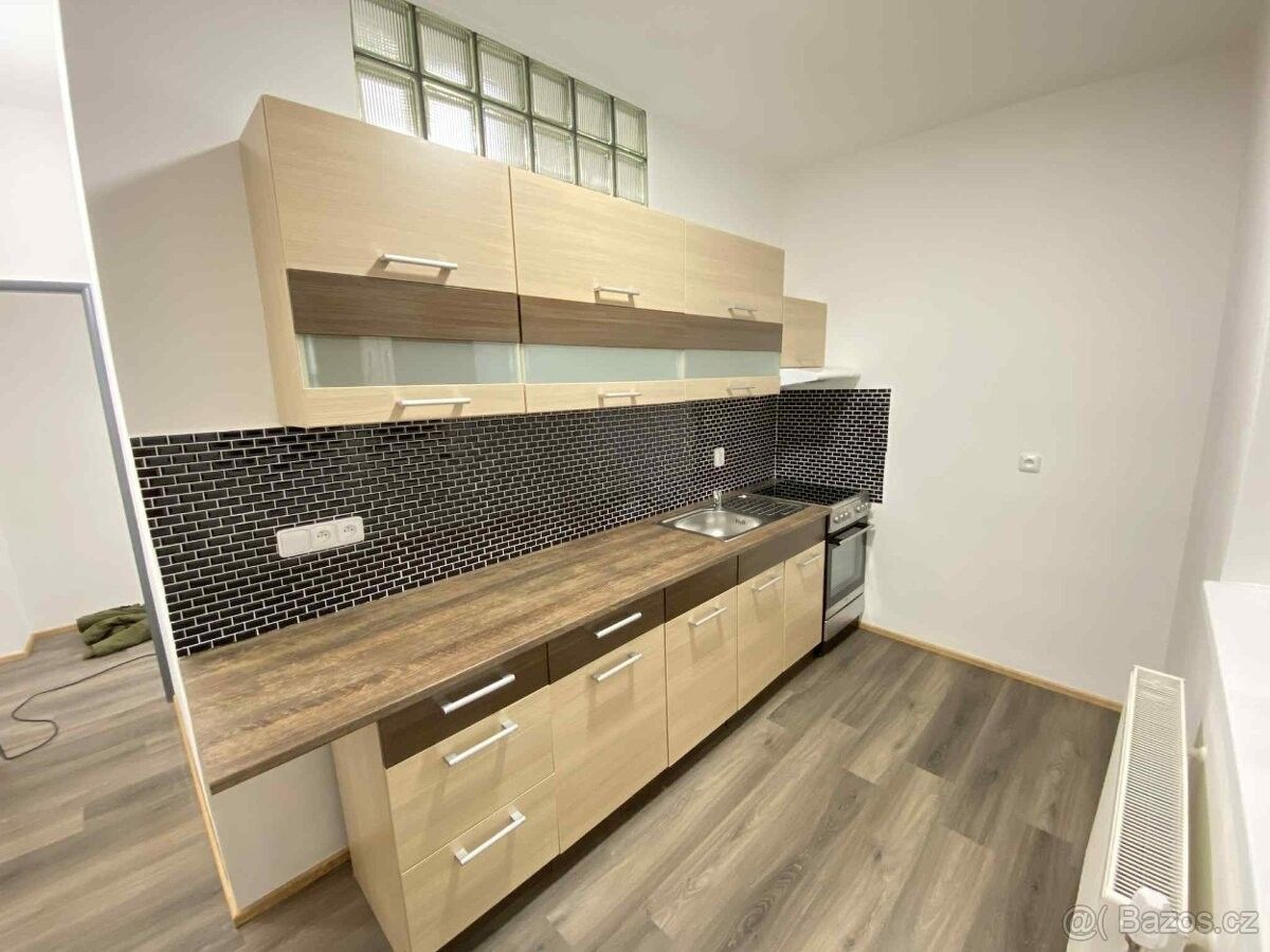 Pronájem byt - Dvůr Králové nad Labem, 544 01