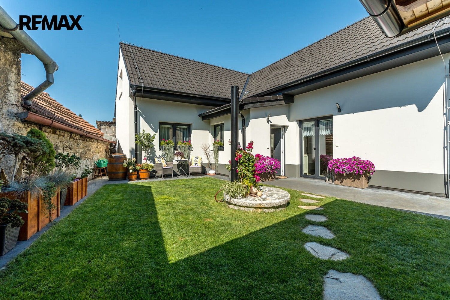 Rodinné domy, Hoštka, okres Litoměřice, Ústecký kraj, 150 m² - 1