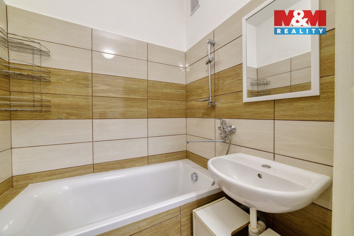 Prodej byt 2+1 - Karla Čapka, Habartov, 52 m²