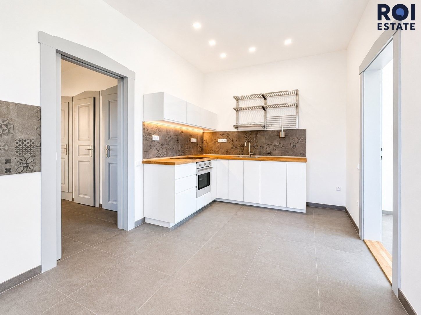 2+1, Plkovská, Praha, 100 m² - 1