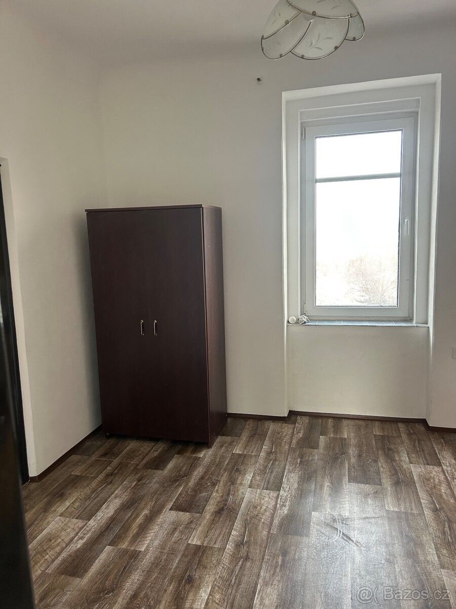 Pronájem byt - Cheb, 350 02