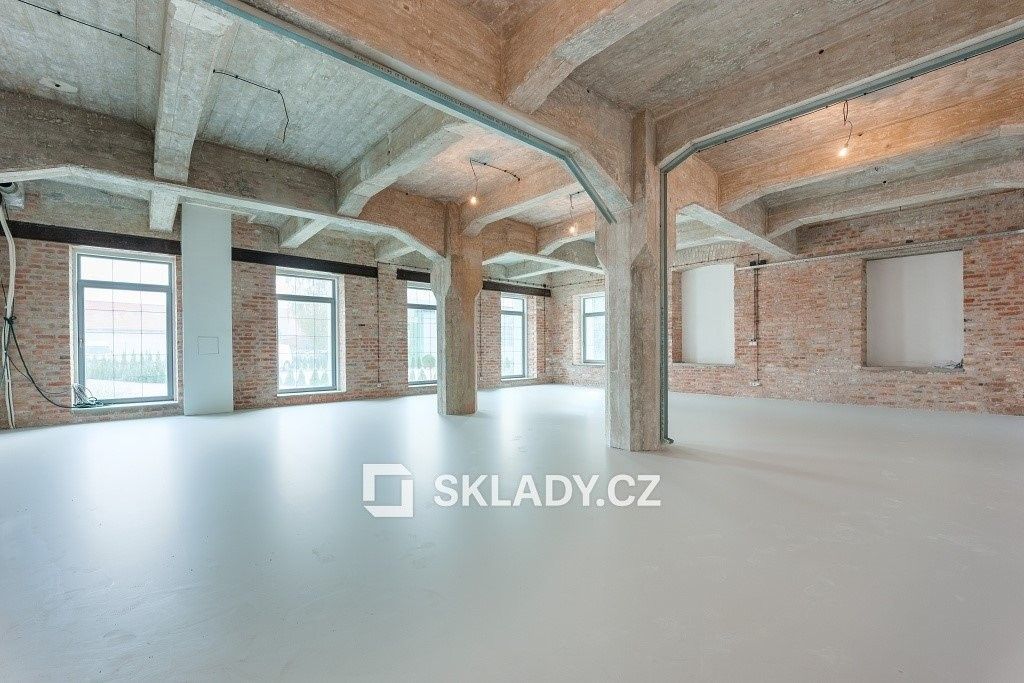 Prodej sklad - Hrušovany u Brna, 38 m²