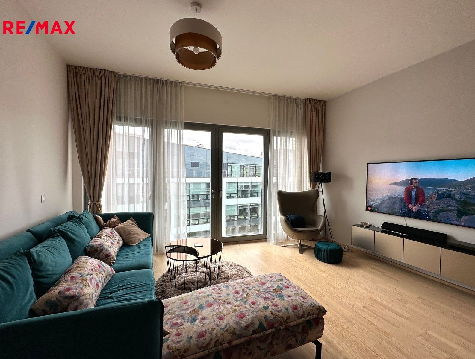 4+kk, Breitfeldova, Praha, 170 m²