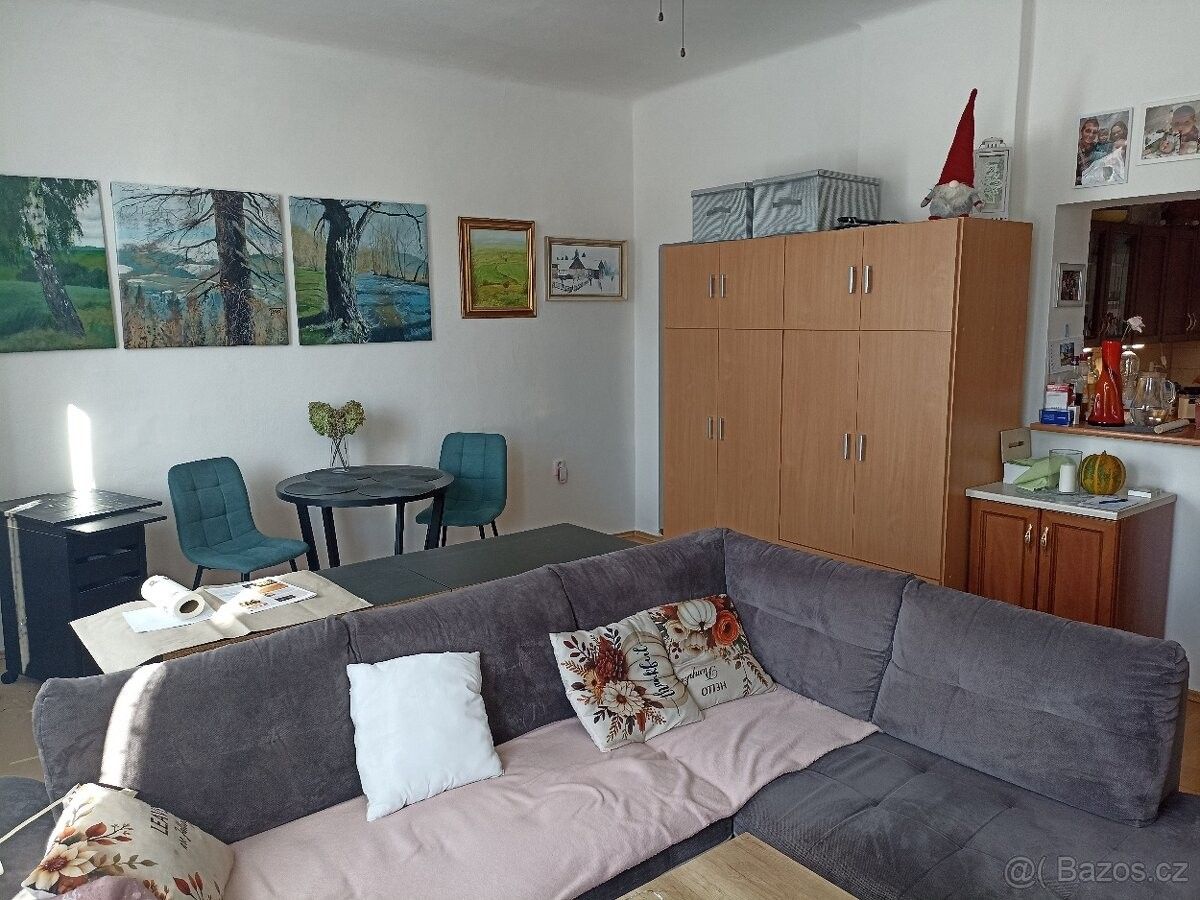 Prodej byt - Bystřice nad Pernštejnem, 593 01