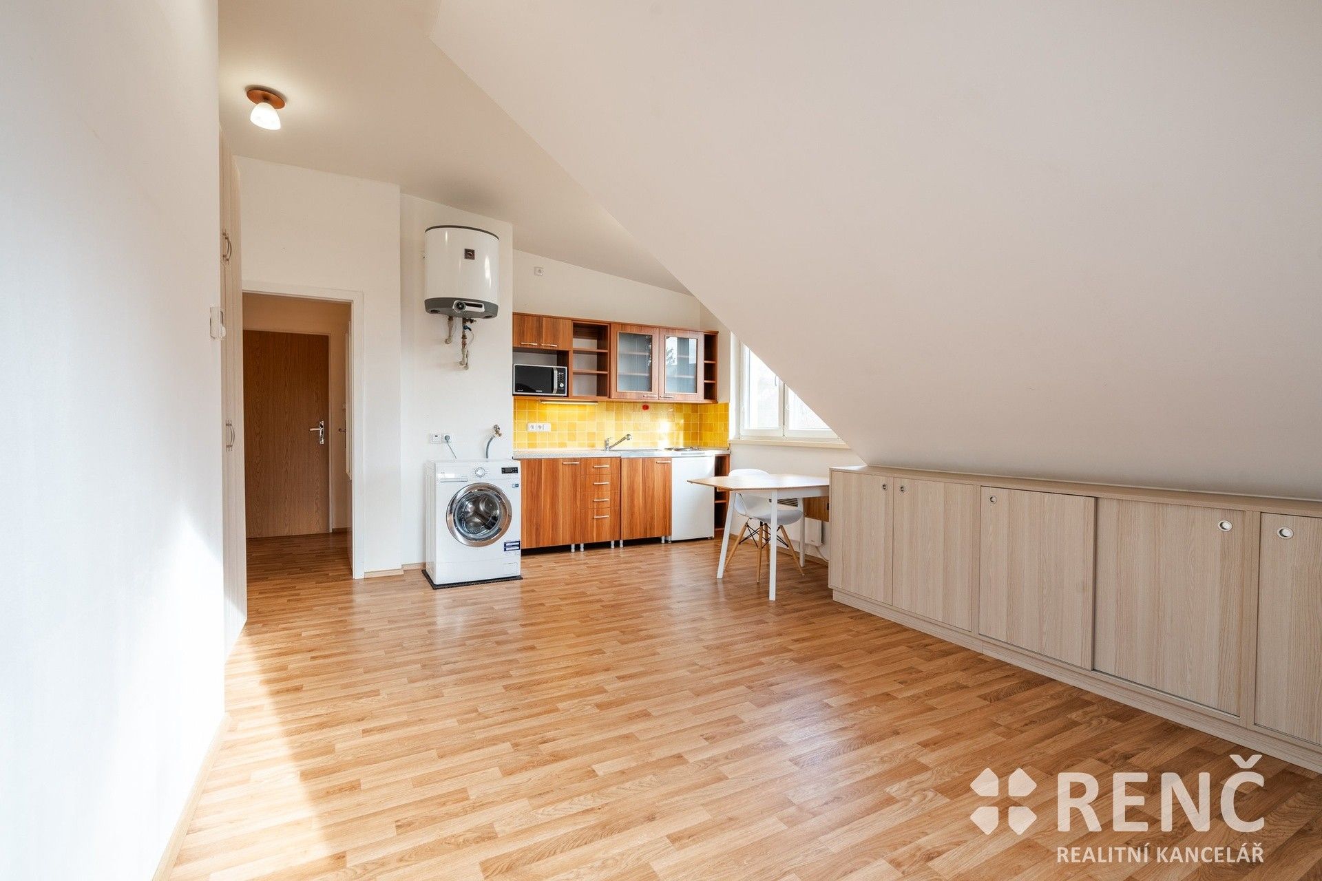 Pronájem byt 1+kk - Kamenomlýnská, Brno, 36 m²