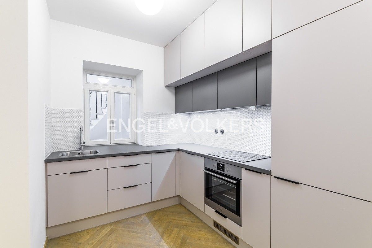 Pronájem byt 2+kk - Lidická, Praha, 53 m²