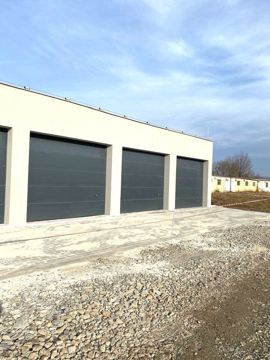 Prodej garáž - Uherský Brod, 688 01