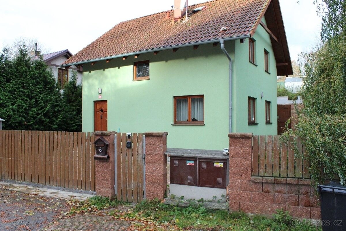 Rodinné domy, Město Touškov, 330 33