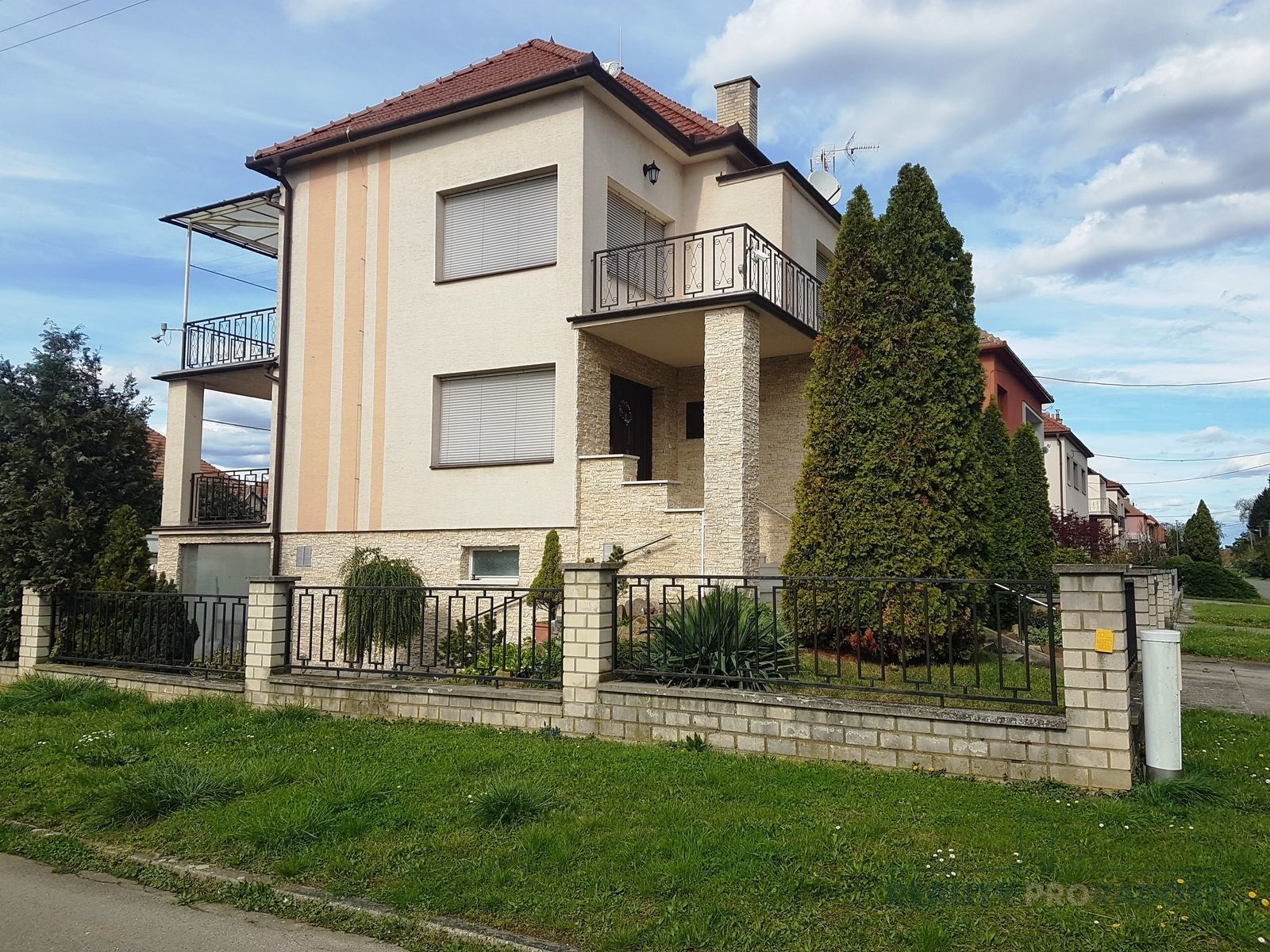 Prodej rodinný dům - Mašovy, Uherský Ostroh, 354 m²