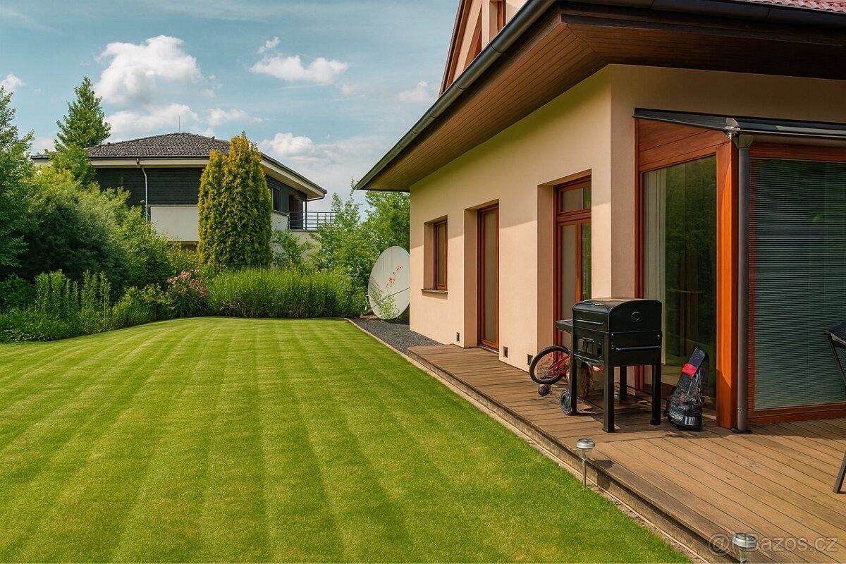 Pronájem rodinný dům - Říčany u Prahy, 251 01