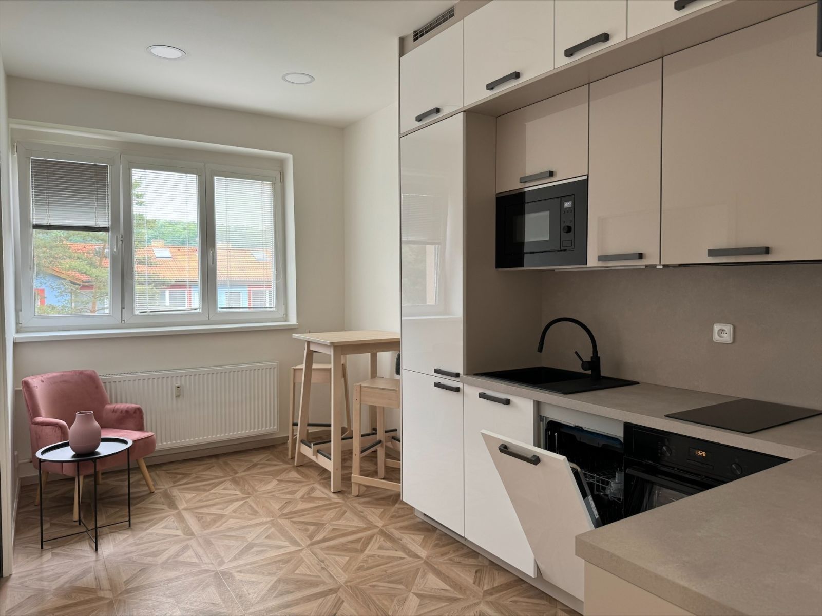 2+kk, Čihákova, Praha - Libeň, 42 m² - 1