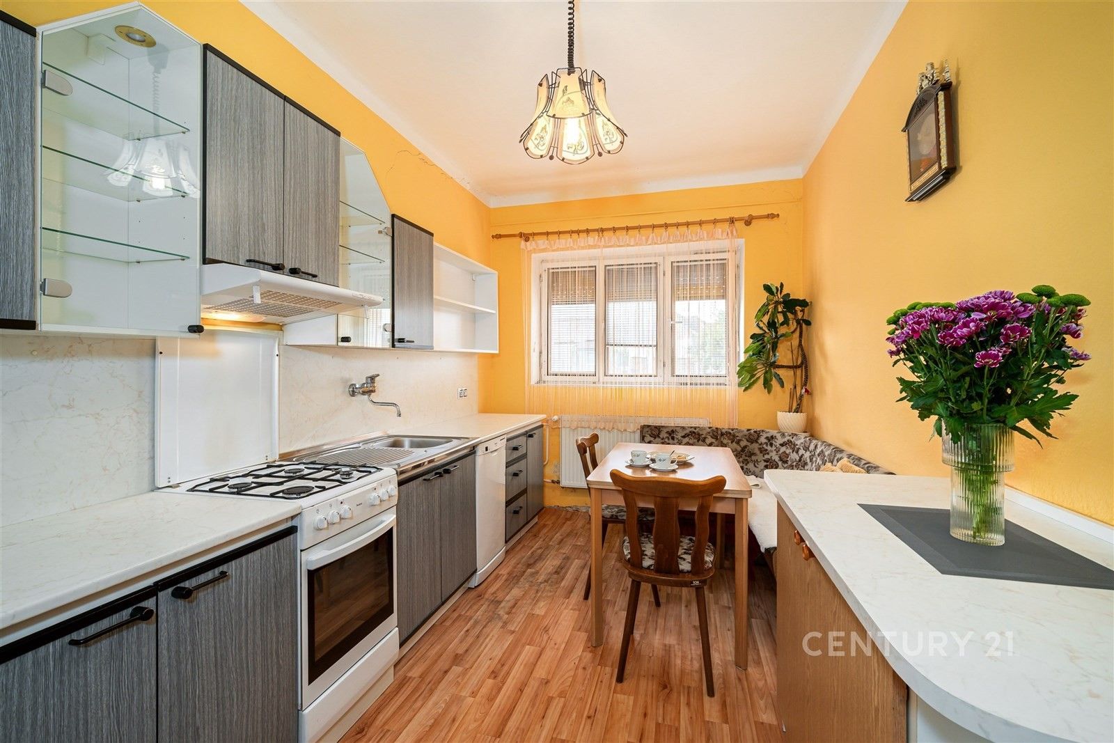 Prodej rodinný dům - Hevlín, 90 m²