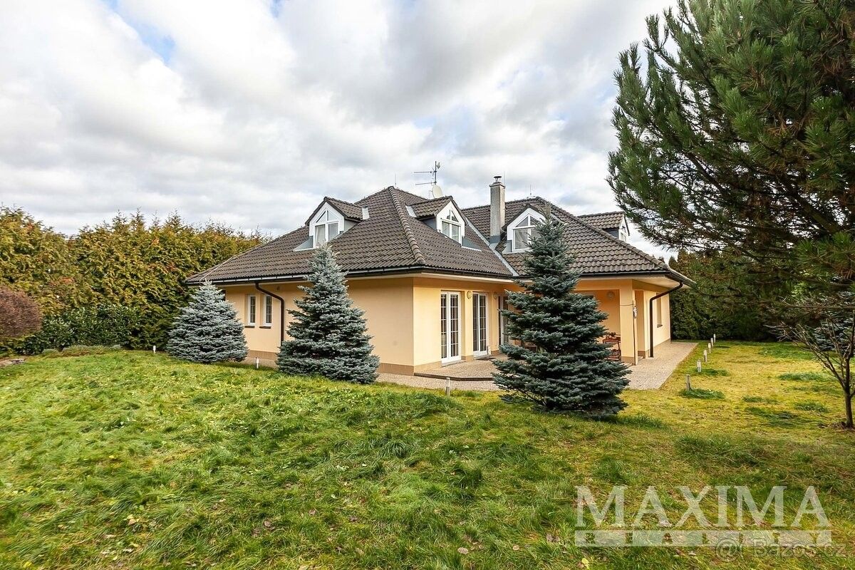 Rodinné domy, Dolní Břežany, 252 41