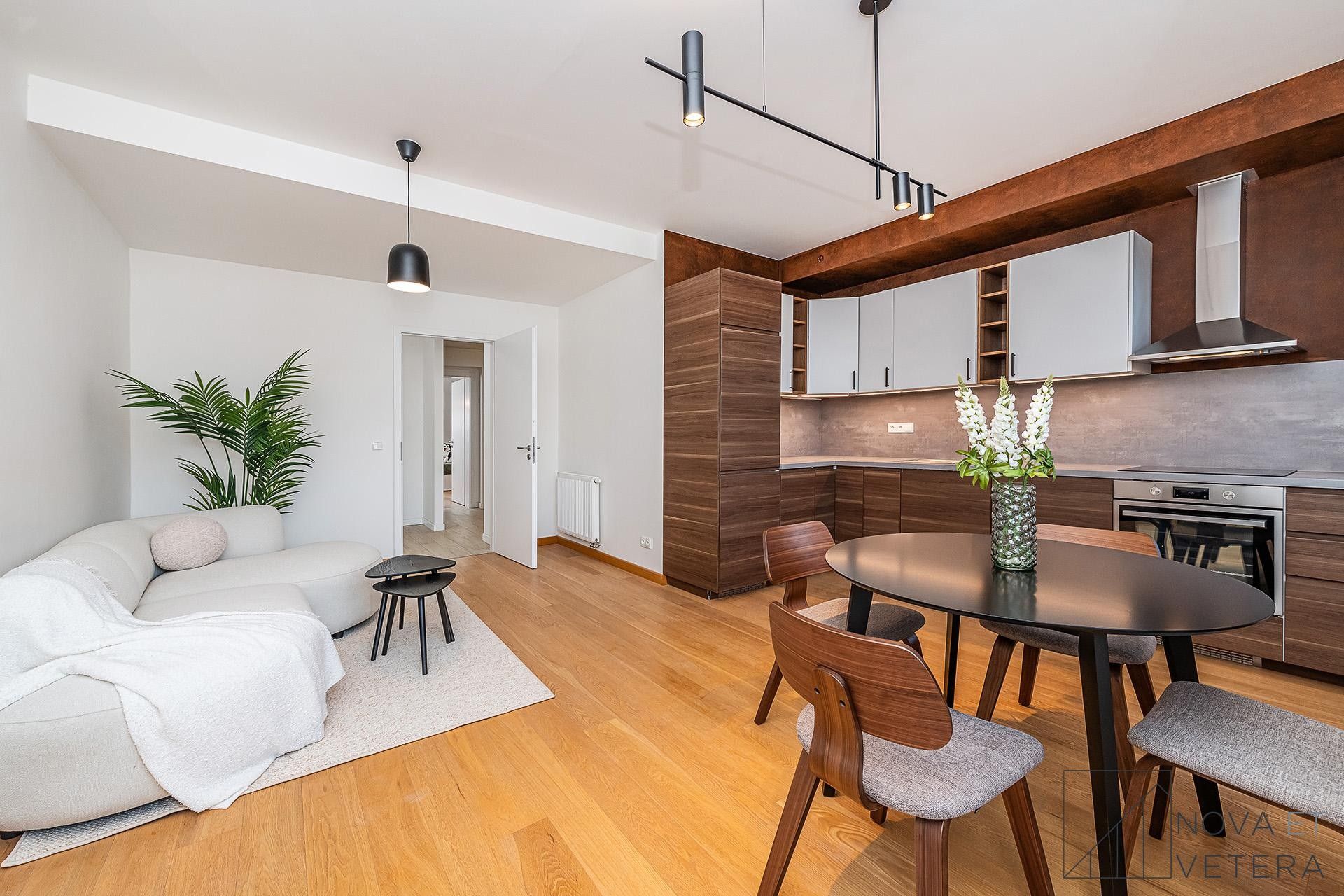 4+kk, Chodská, Praha, 117 m²