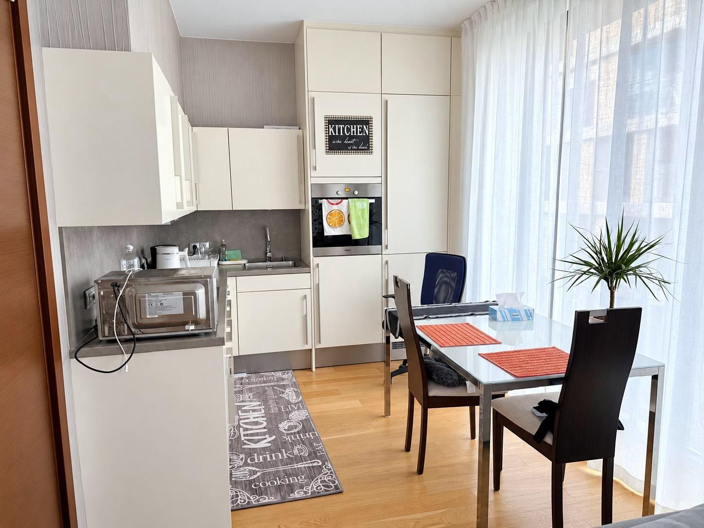 Byt 1+kk · 36 m² · K sídlišti, Praha - 3