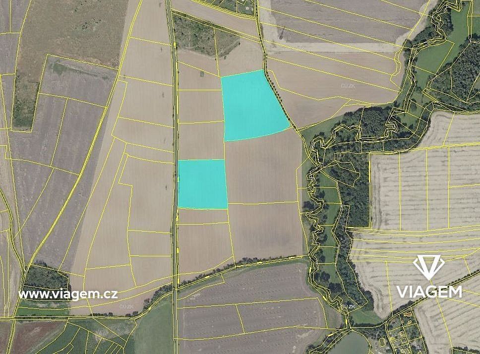 Zemědělský pozemek, 2 466 m²
