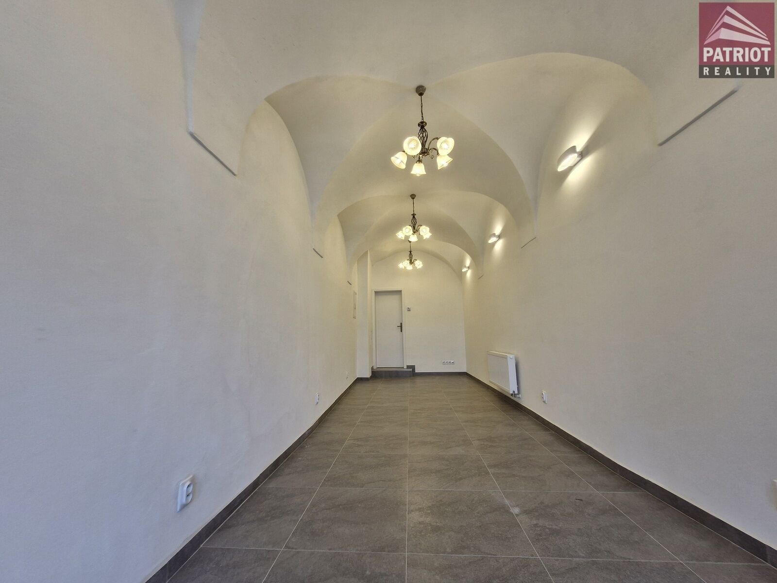 Pronájem obchodní prostory - Dolní náměstí, Olomouc, 30 m²