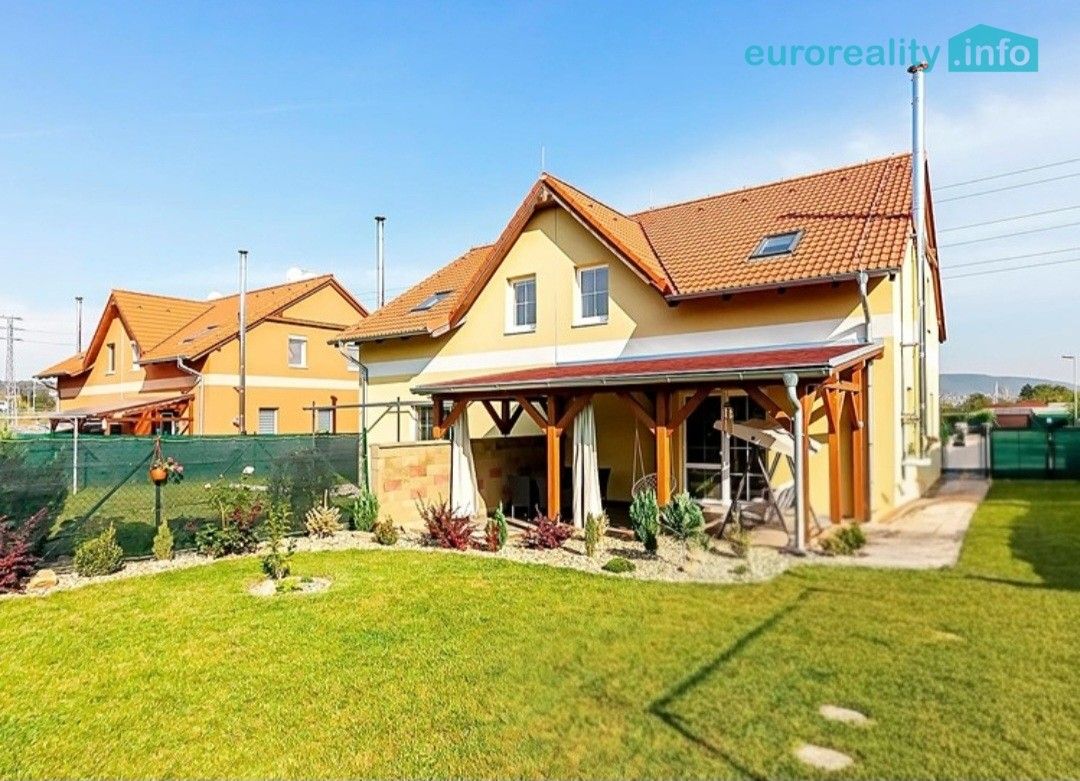 Pronájem rodinný dům - Bohumila Hájka, Králův Dvůr, 147 m²