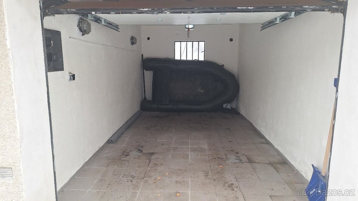 Prodej garáž - Bílovec, 743 01