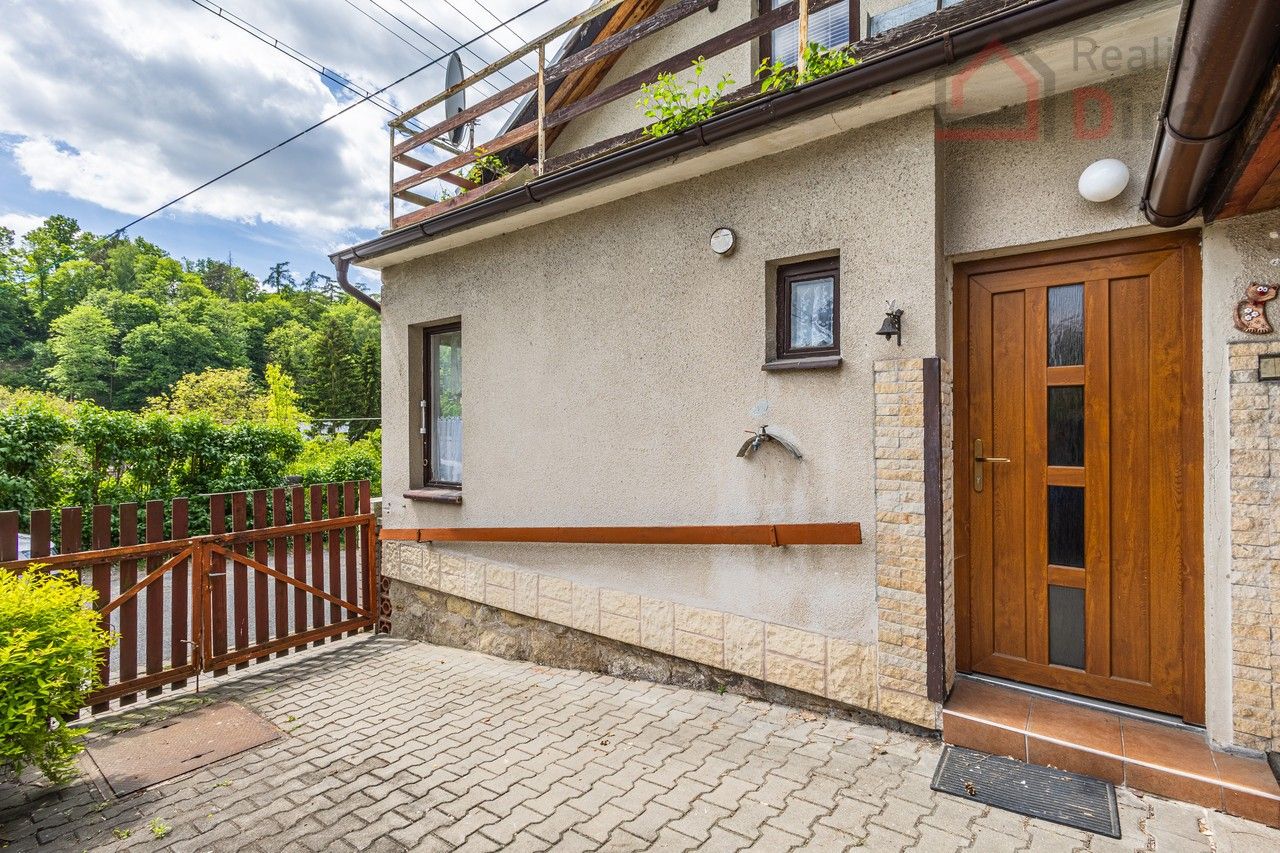 Rodinné domy, Mnichovohradištská, Bělá pod Bezdězem, 169 m² - 2