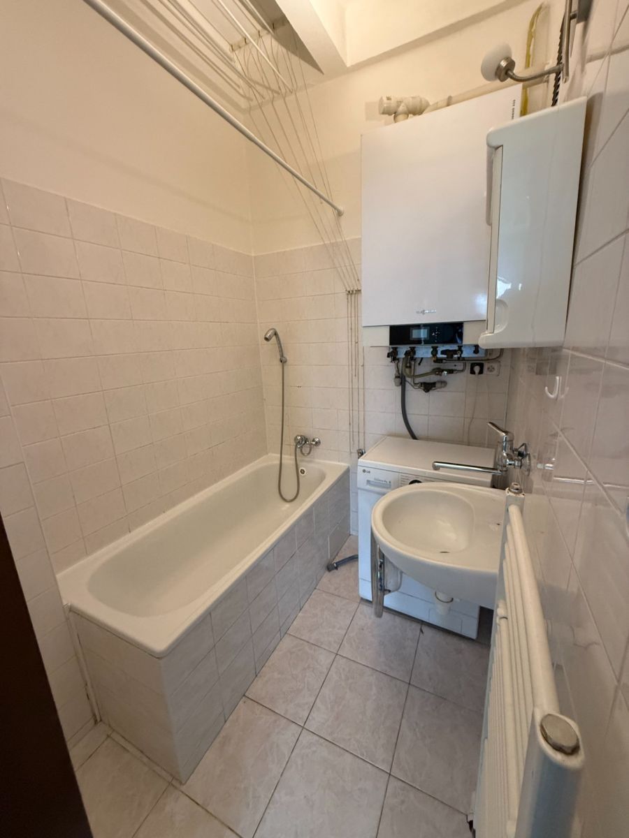 Byt 2+1 · 43 m² · U Svépomoci, Praha - Nusle - 3