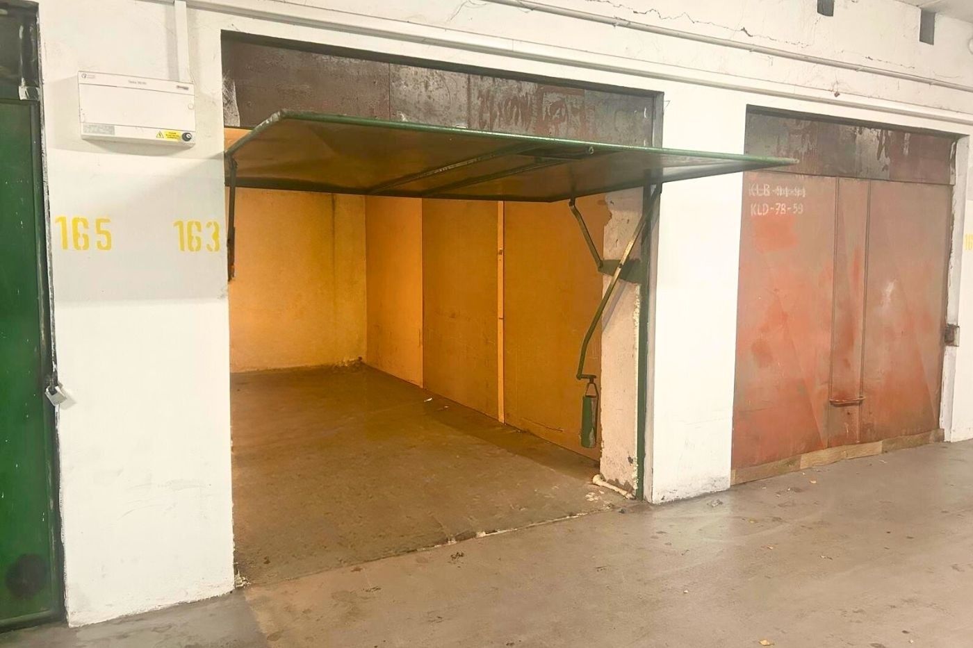 Garáže, Americká, Kladno, 17 m²