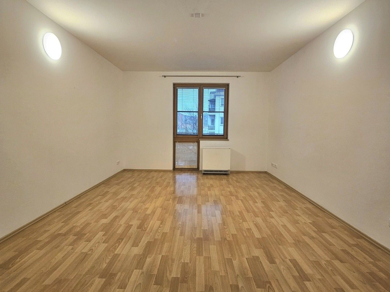 1+kk, 8. listopadu, Praha, 41 m²