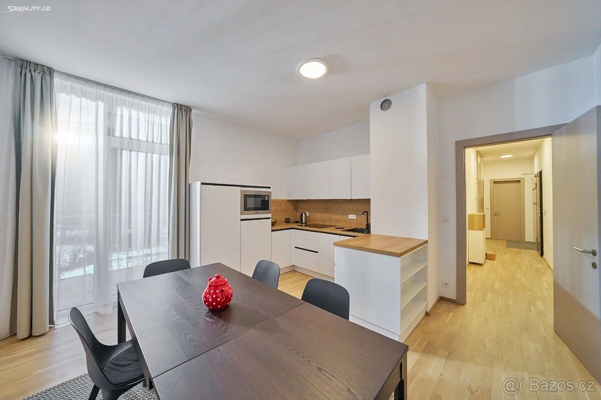 Pronájem byt - Praha, 100 00