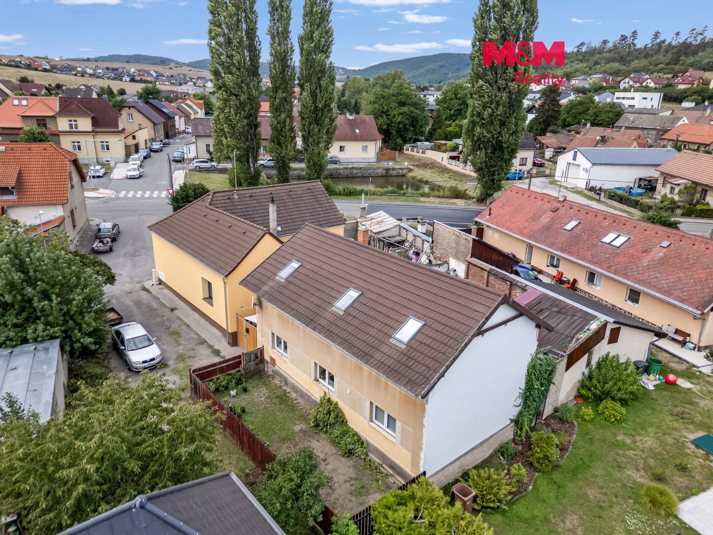Rodinné domy, nám. 1. máje, Králův Dvůr, 155 m² - 1
