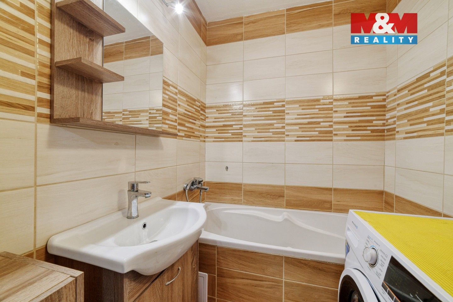 Byt 3+1 · 67 m² · Nádražní, Bor - 4