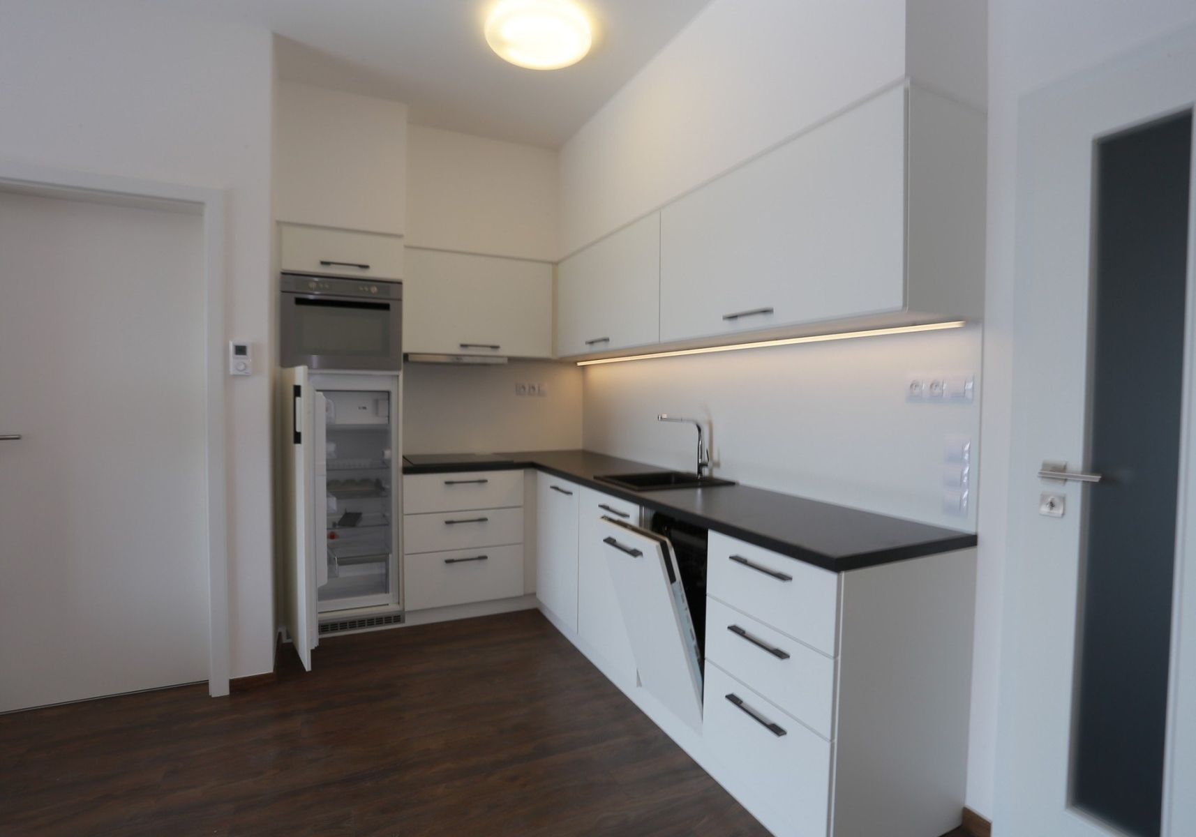 Byt 2+kk · 57 m² · U Mlýnského kanálu, Praha - Karlín - 3