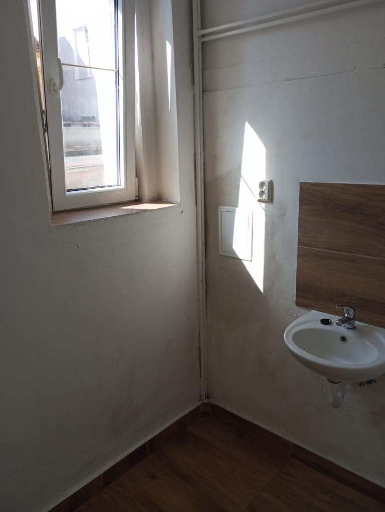 Sklad · Aš, 352 01 - 3