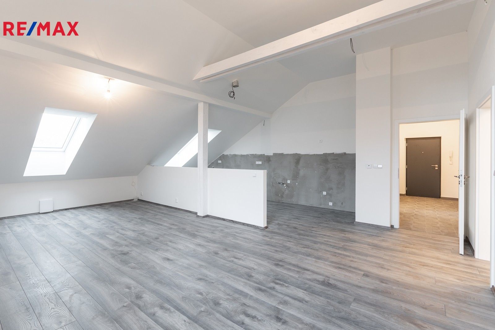 Prodej byt 3+kk - Svémyslice, 119 m²
