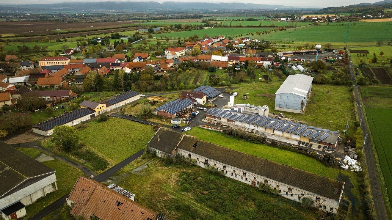 Prodej výrobní prostory - Radslavice, 3 300 m²