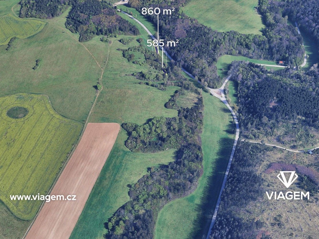 Zemědělský pozemek, 1 445 m²