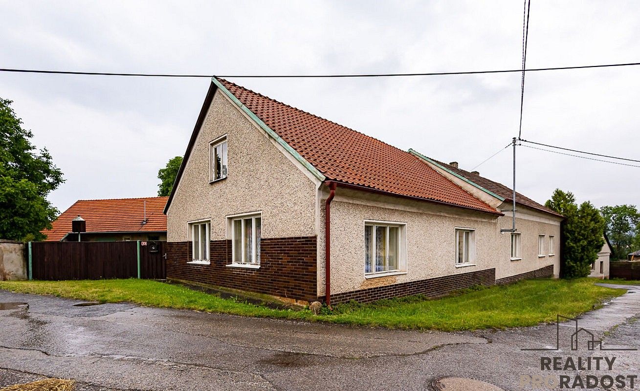 Rodinné domy, Zaječov, okres Beroun, Středočeský kraj, 190 m² - 1