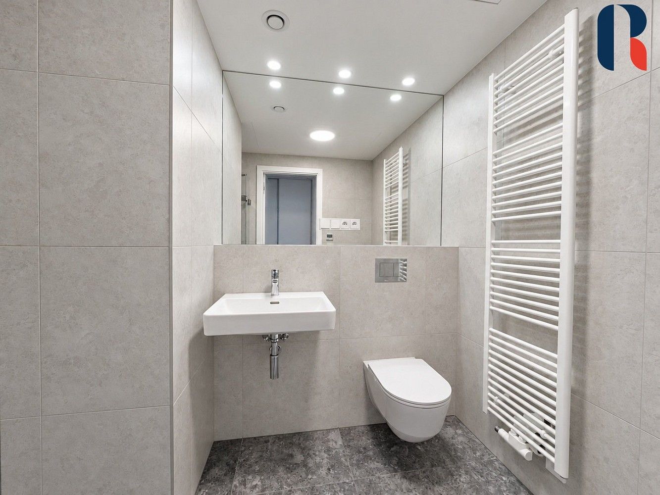 Byt 1+kk · 37 m² · Praha - Modřany, okres Praha 12, Hlavní město Praha - 4