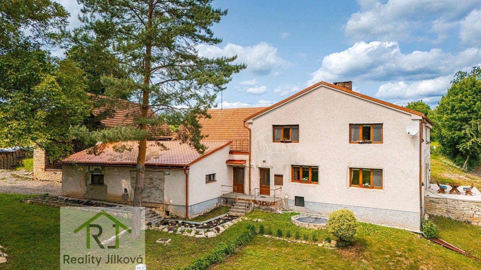 Rodinné domy, Zádolí, 300 m² - 2