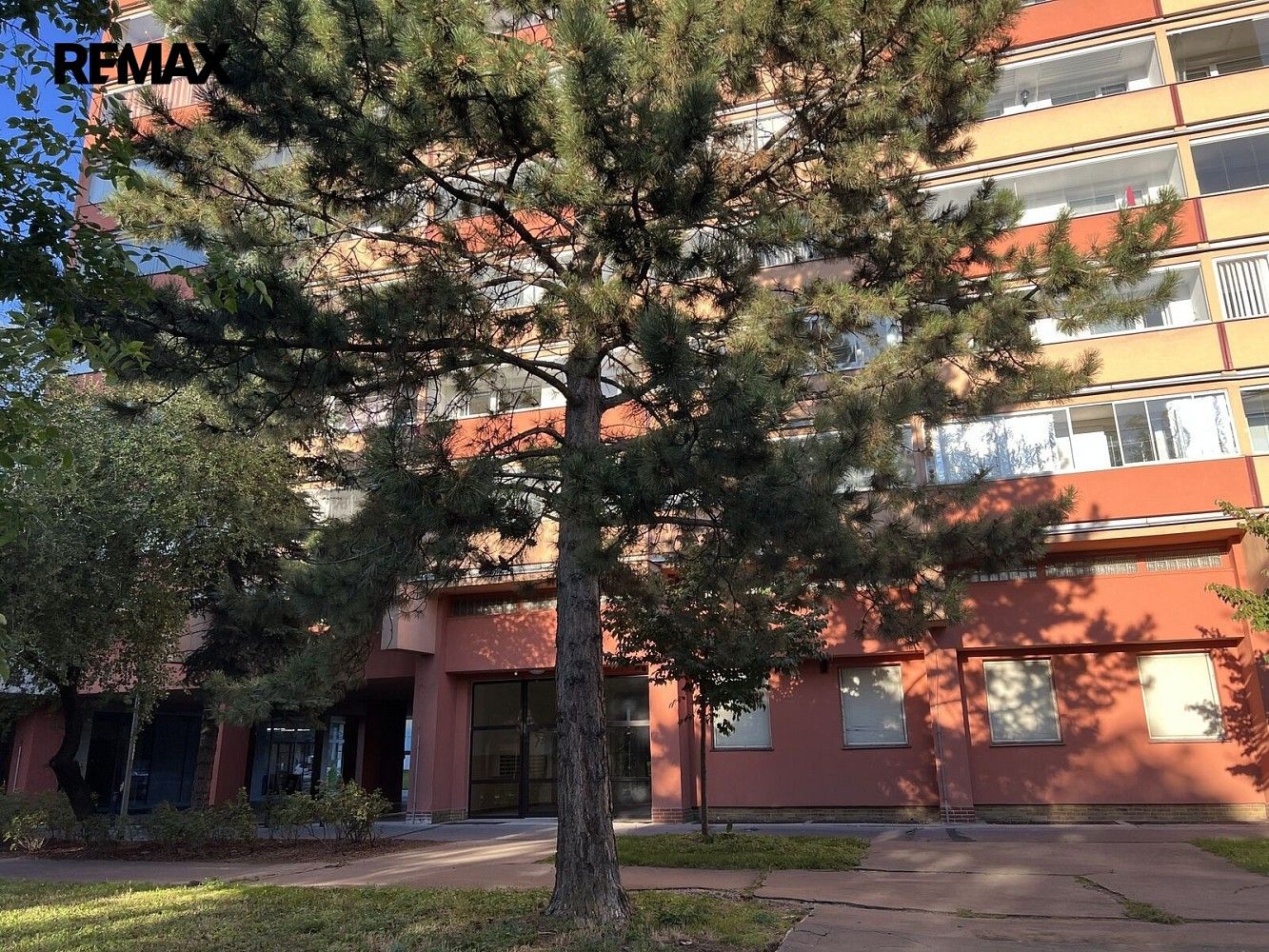 Prodej byt 1+1 - Praha - Střížkov, okres Praha 8, Hlavní město Praha, 40 m² - 2