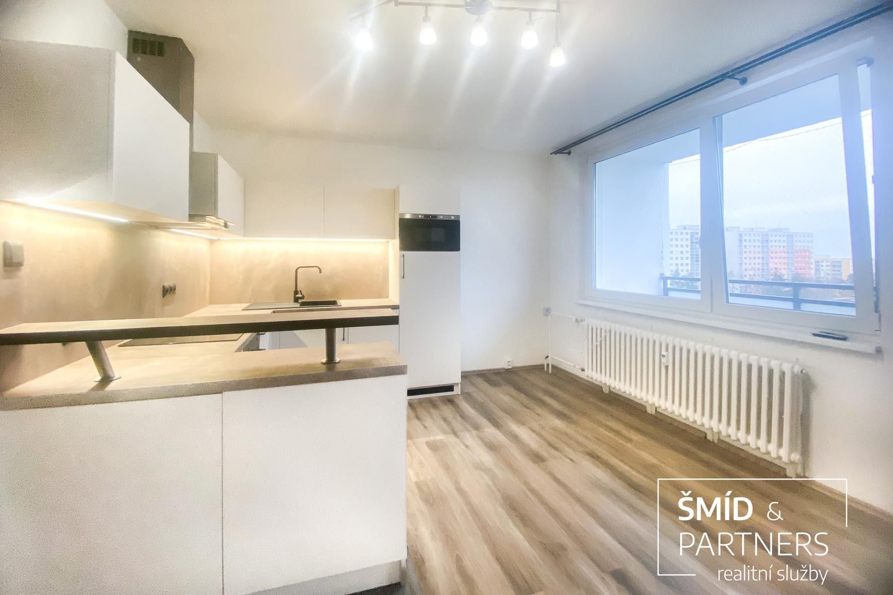 Pronájem byt 1+1 - Bachova, Praha