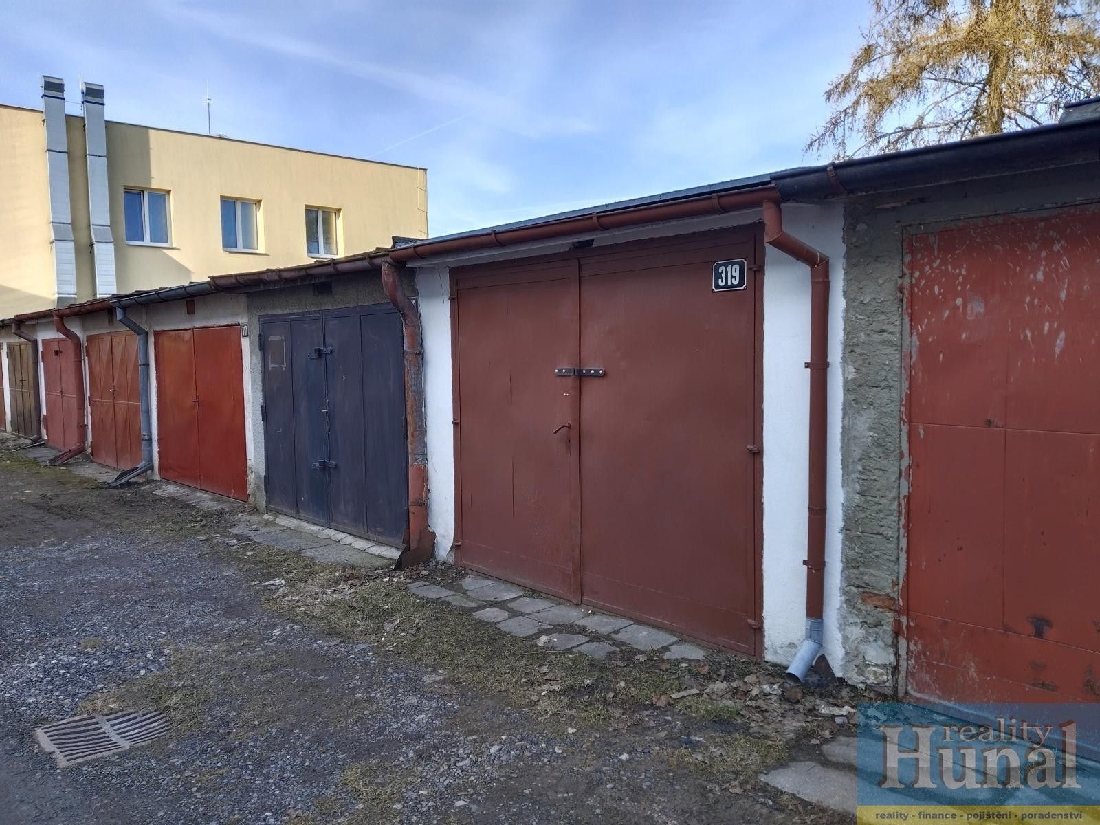 Garáže, Pod Floriánem, Pelhřimov, 16 m²