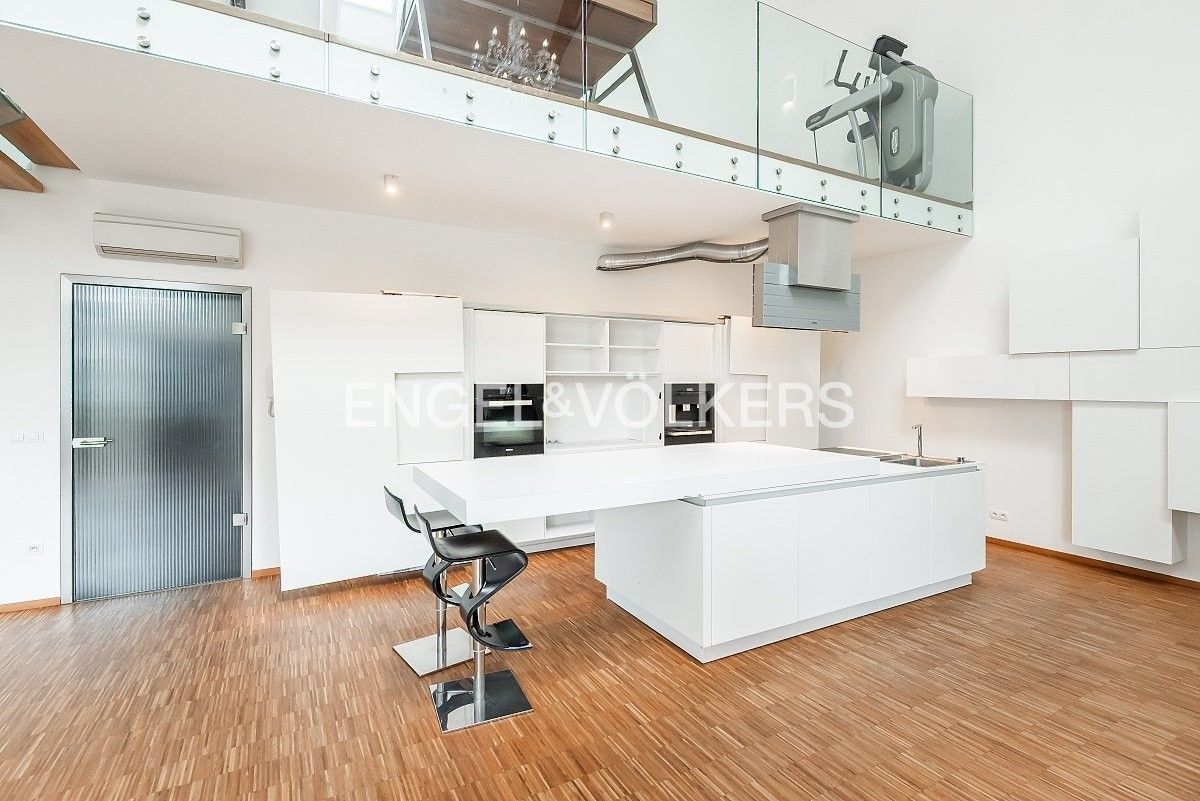 Pronájem byt 3+kk - Na Maninách 1590, Praha Holešovice, 170 m² - 2