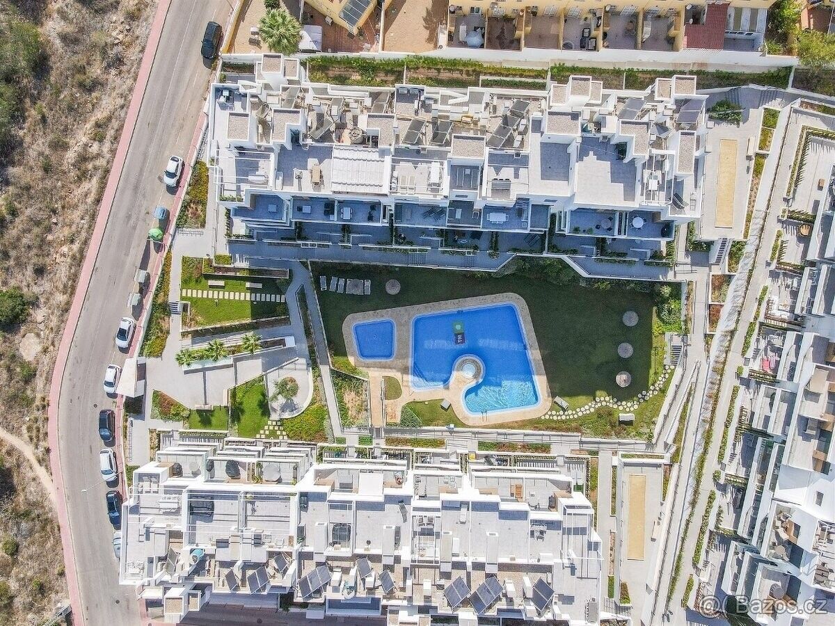 Byty, 987 66, Zahraničí