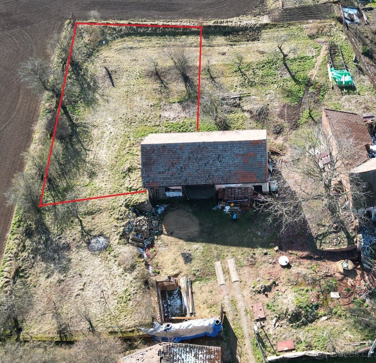 Zahrady, Velvary, 273 24